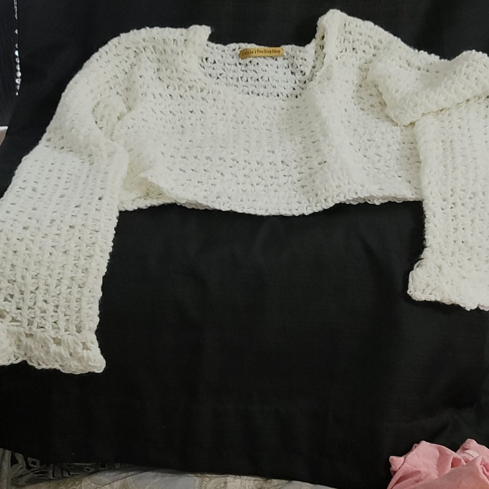 Sweater. /  I DO NOT ACCEPT RETURNS